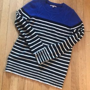 Gap sweater